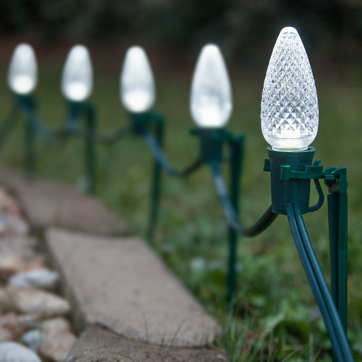 C9 LED Pathway Lights, Cool White, 7.5'' Stakes - Yard Envy